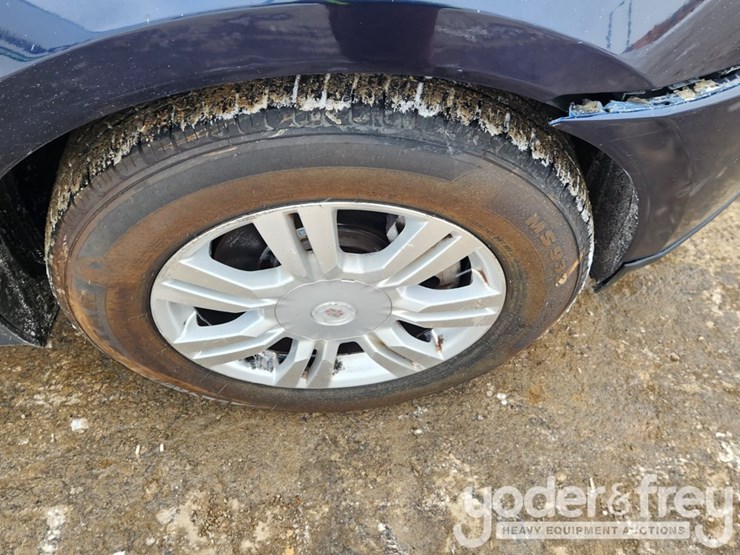 2011-cadillac-srx-image-11