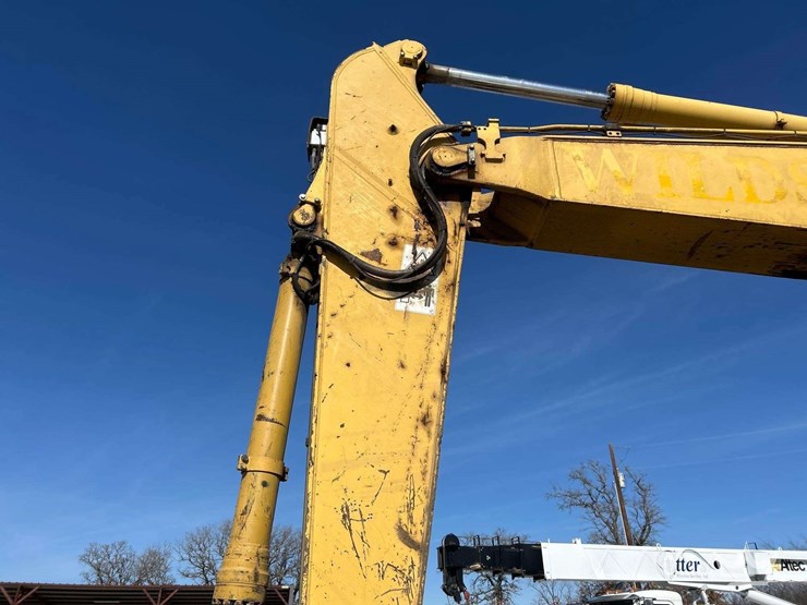 2011-komatsu-pc200-lc-8-image-24