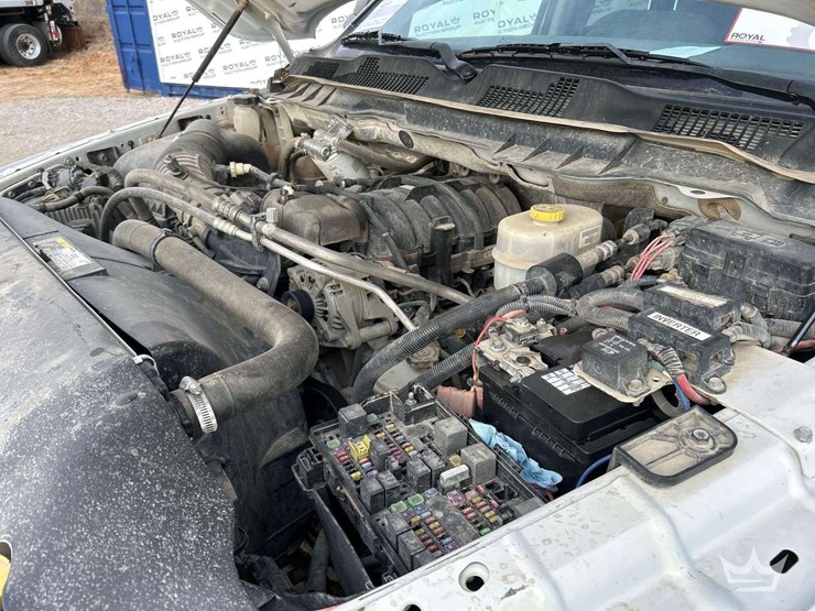 2017-dodge-3500-image-8