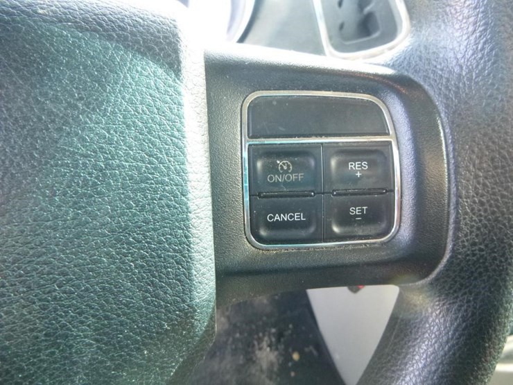 2014-dodge-grand-caravan-image-18