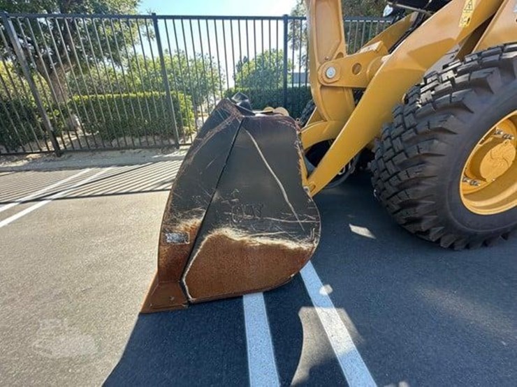 2023-caterpillar-910-image-14