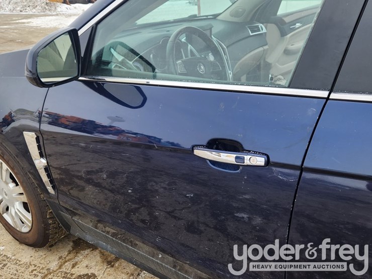 2011-cadillac-srx-image-16