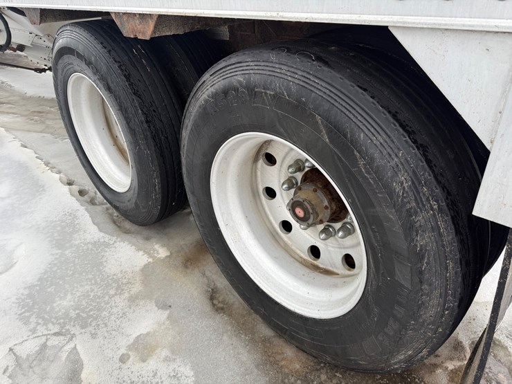 2013-timpte-hopper-bottom-image-9