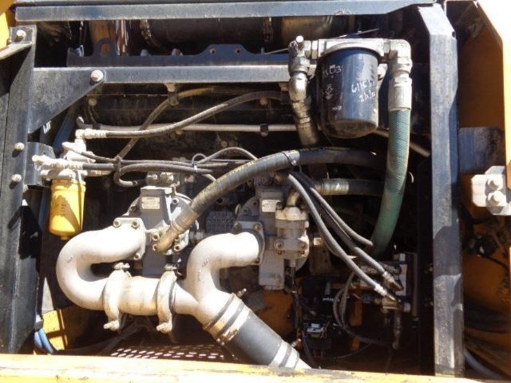 2015-deere-350g-lc-image-13