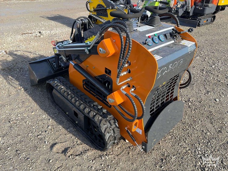 2025-landhonor-lhr-me380x1-stand-on-track-loader-skid-steer-image-2