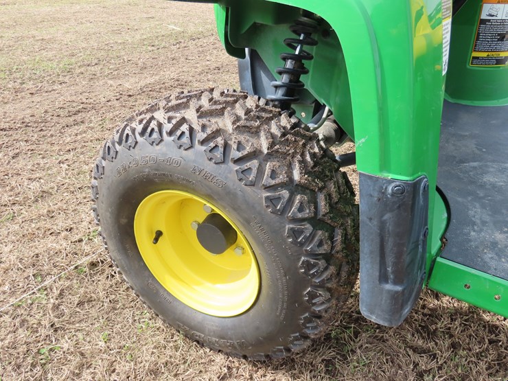 2024-john-deere-gator-image-11