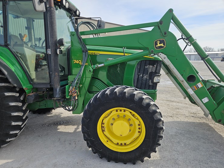 2003-john-deere-7420-image-21