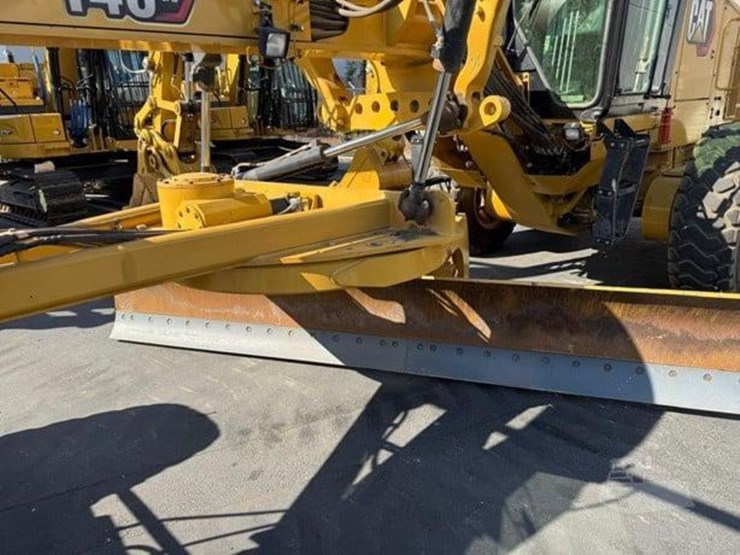 2023-caterpillar-140gc-image-9