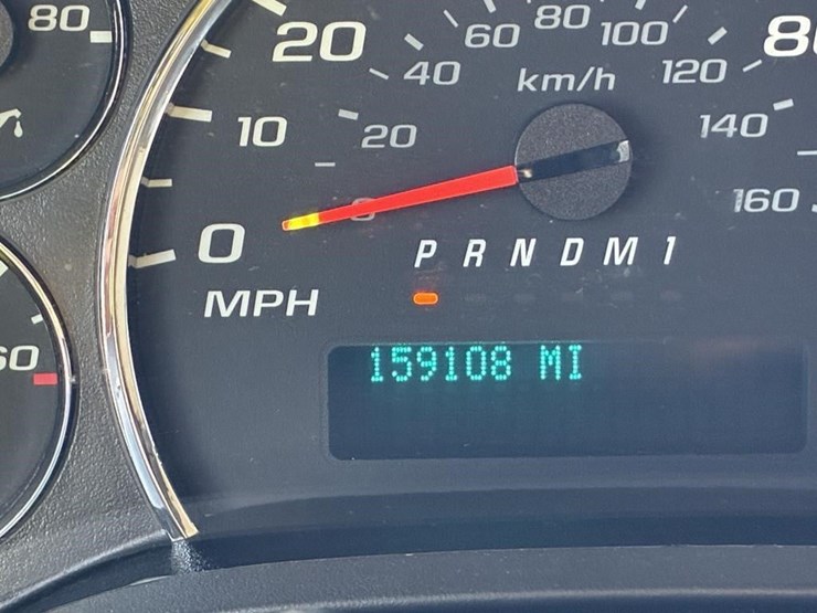 2018-chevrolet-2500-image-16