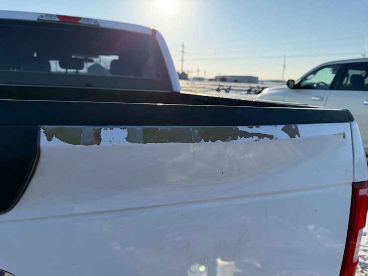 2018-ford-f150-xl-image-11