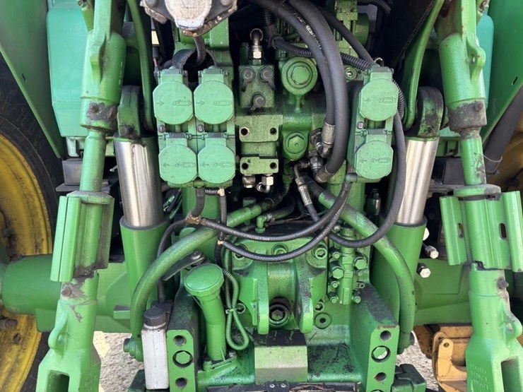 2005-john-deere-7220-image-14