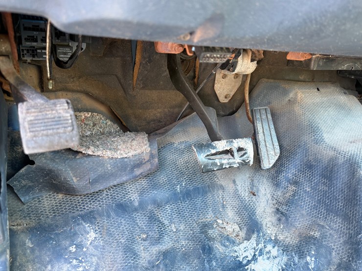 1997-chevrolet-3500-image-29