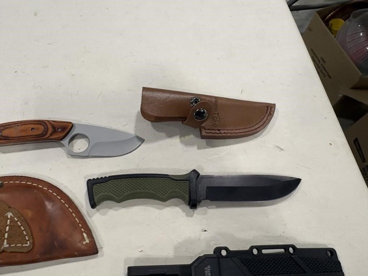 4-hunting-knives-image-4