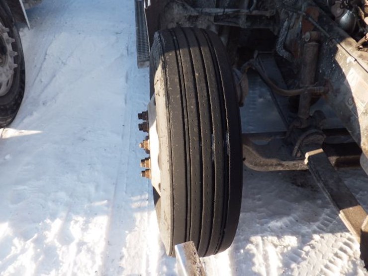 2014-peterbilt-386-image-25