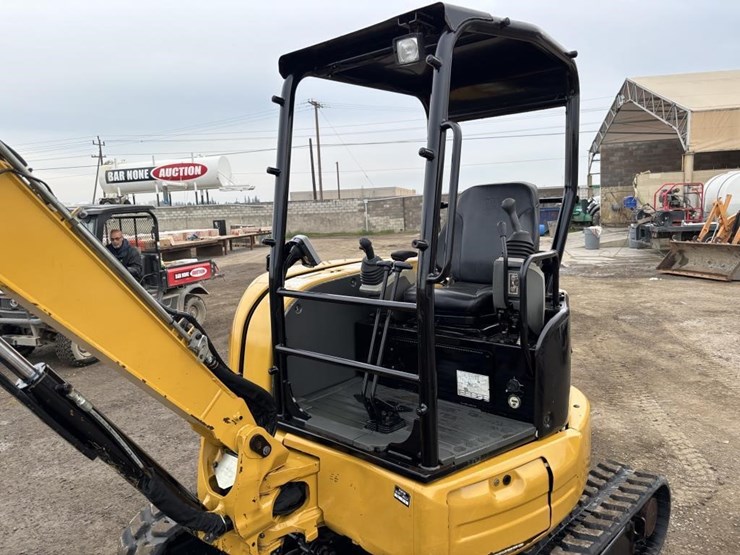 2018-caterpillar-303-image-25