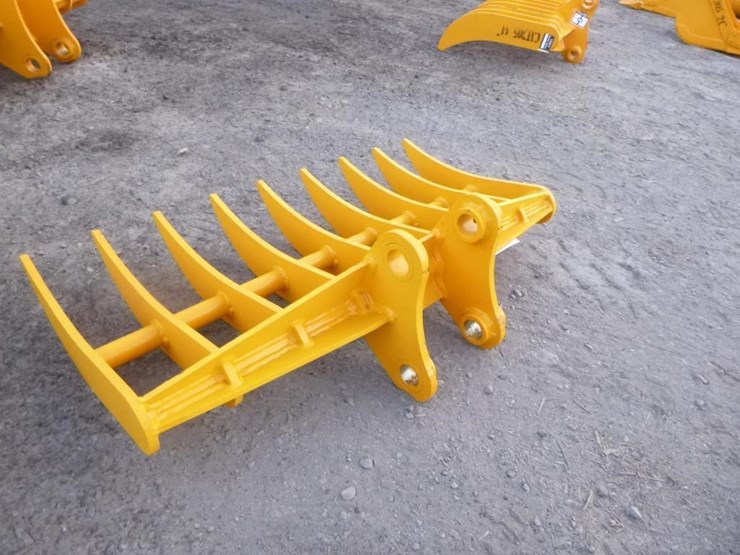 caterpillar-303-image-4