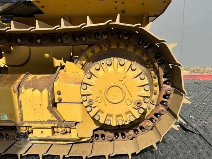 2015-caterpillar-d3k2-lgp-image-18