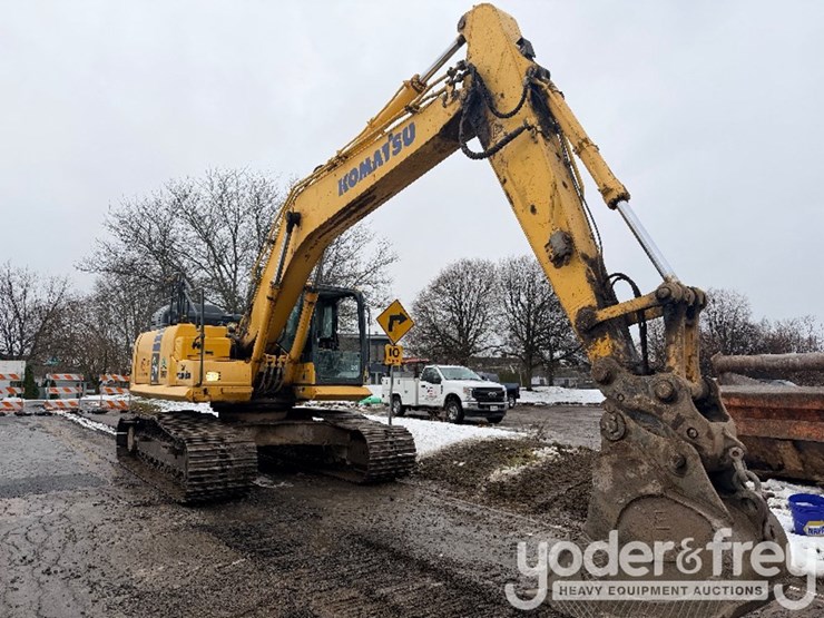 2016-komatsu-pc210-lc-11-image-7