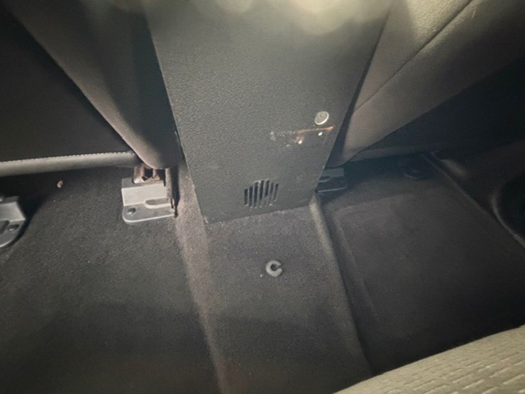 2011-ford-explorer-image-27