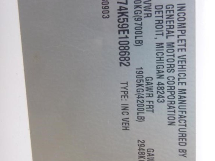 2009-chevrolet-3500hd-image-28