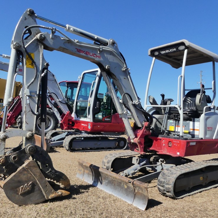 2020 TAKEUCHI TB225