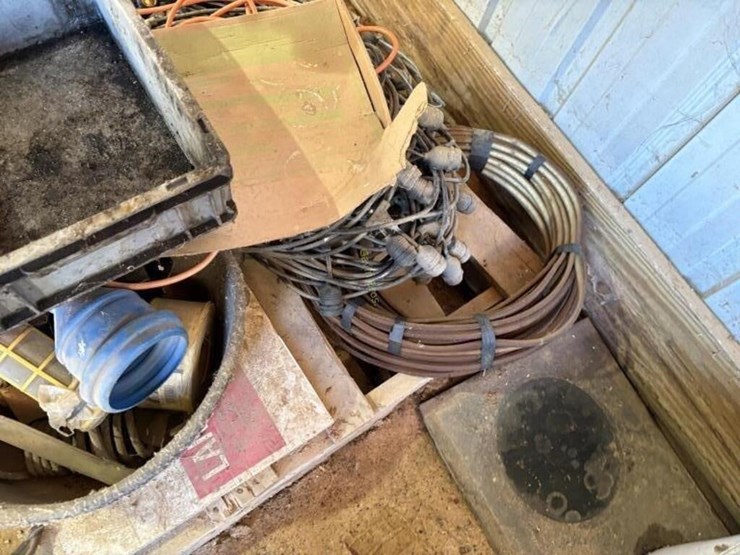 strand-lights,-clamps,-electrical-etc-image-4