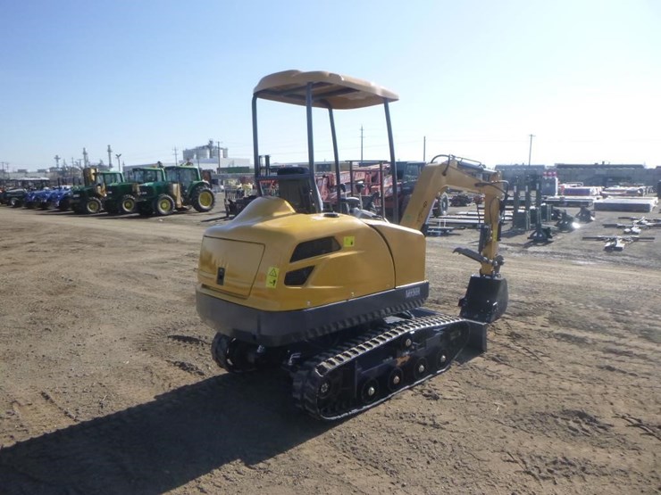 2025-agt-mx50r-hydraulic-excavator-image-3