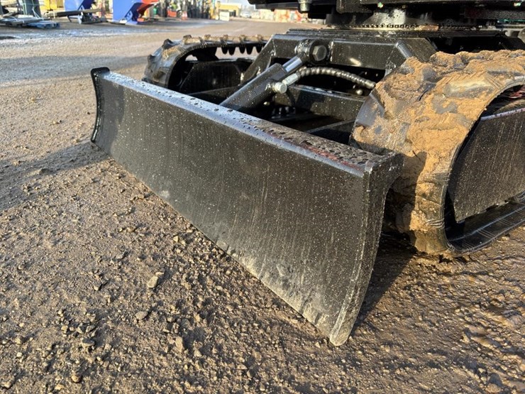 2025-tpm-18bs-hydraulic-excavator-image-9