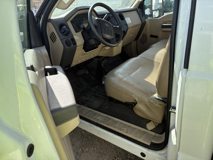 2008-ford-f350-image-14