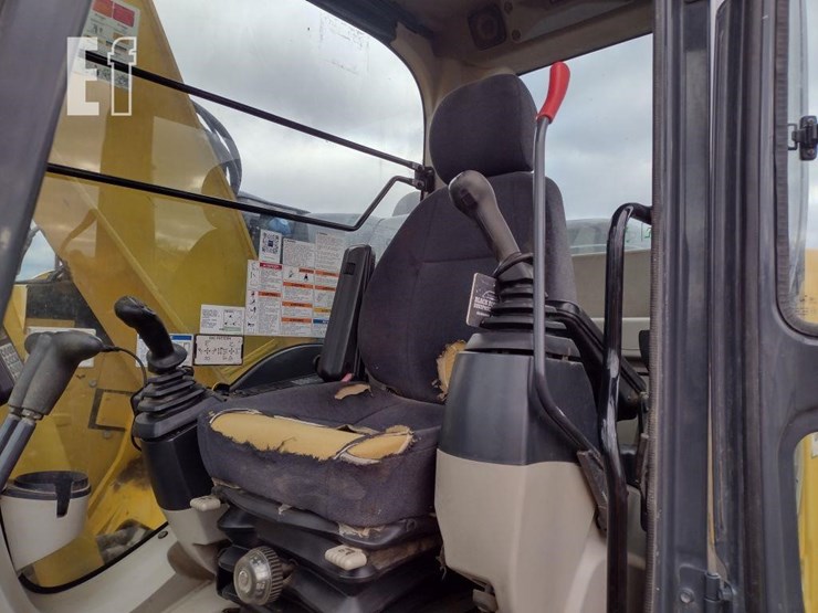 2019-kobelco-sk140sr-lc-5-image-14