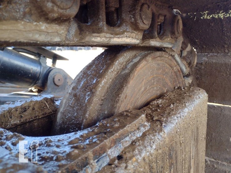 2013-caterpillar-314e-lcr-image-32