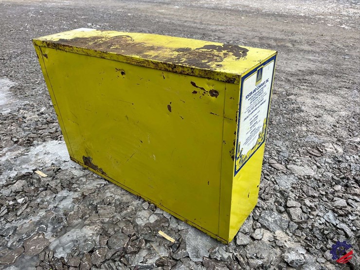 steel-nuts-and-bolts-organizer-image-3