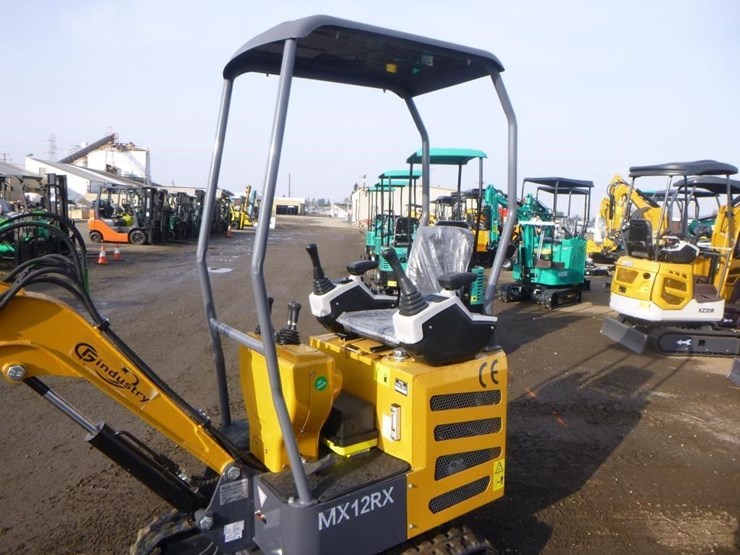 agt-mx12rx-hydraulic-excavator-image-18