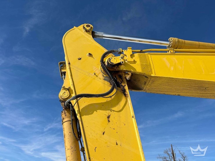 2013-komatsu-pc200-lc-8-image-25