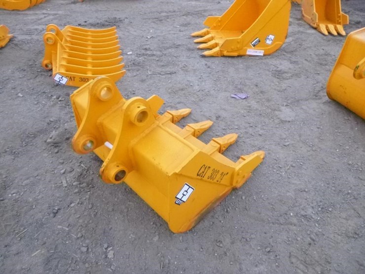 caterpillar-303-image-3