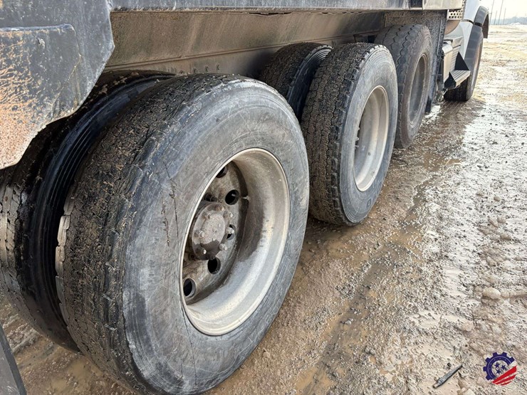 2019-kenworth-t880-image-21