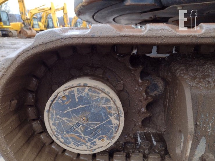 2014-hitachi-zx35u-image-36