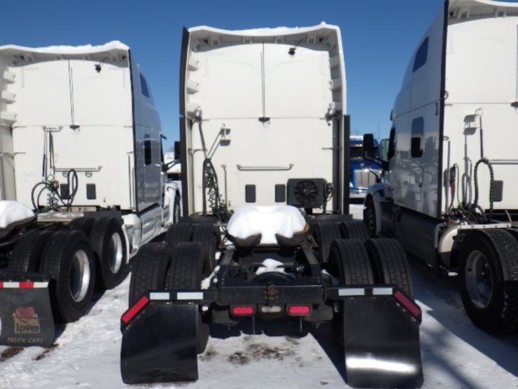 2021-peterbilt-579-image-15