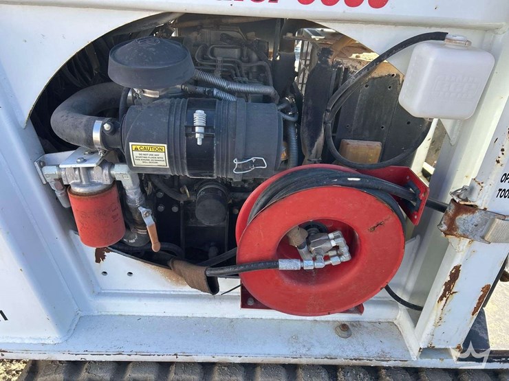 2012-sdp-ez-hauler-5500-image-14