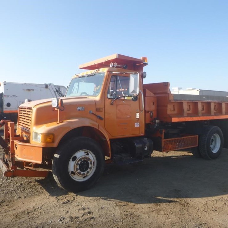 1998 INTERNATIONAL 4900
