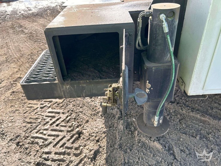 2018-ford-f750-image-38