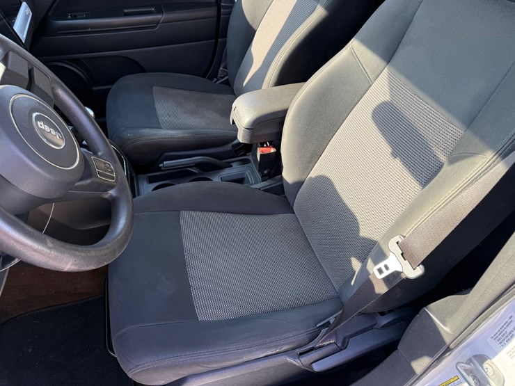 2014-jeep-compass-image-26