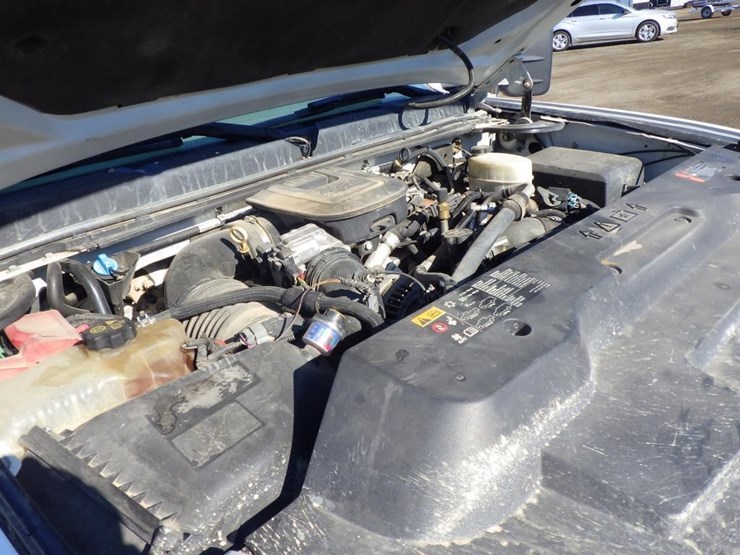 2014-chevrolet-3500hd-image-9
