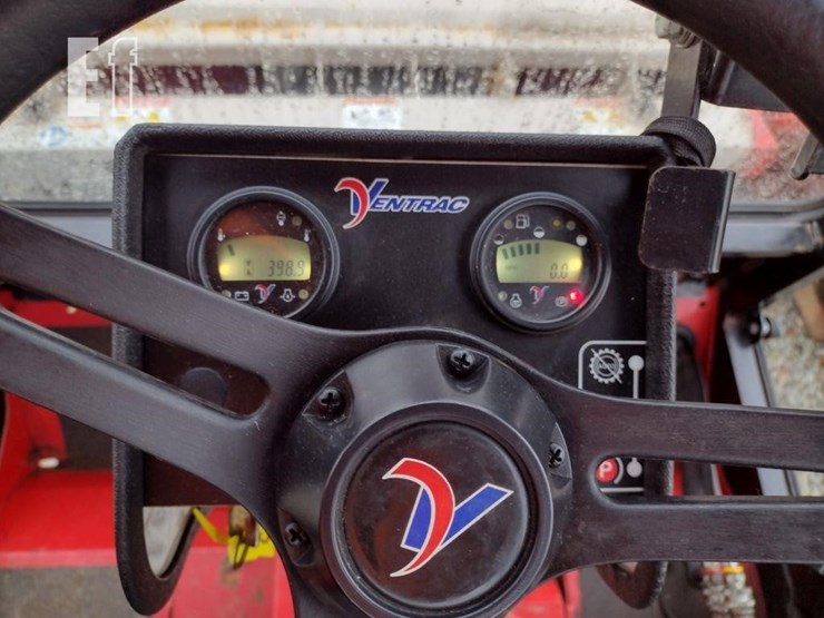 ventrac-3400l-lawn-mower-w/broom-image-7