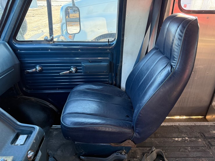 1991-chevrolet-c30-image-19