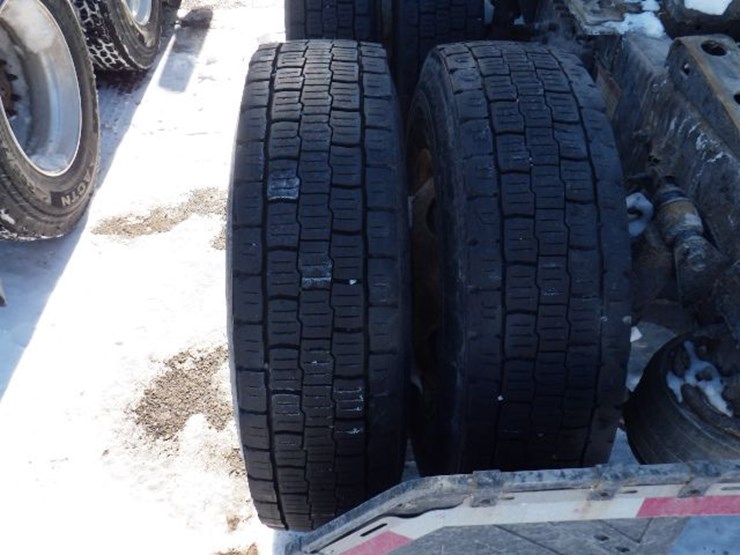 2020-freightliner-cascadia-126-image-12