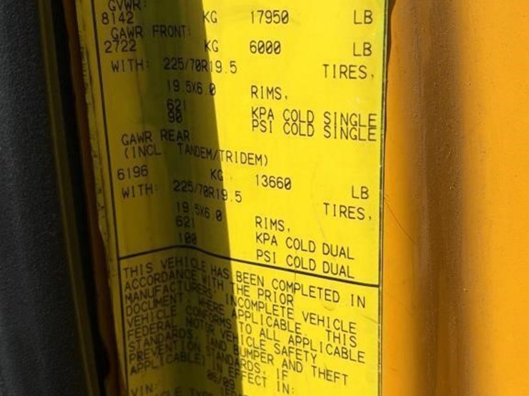 2009-ford-f550-image-17