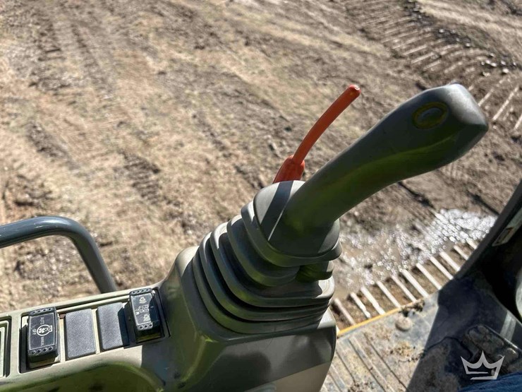 2015-john-deere-350g-excavator-image-21