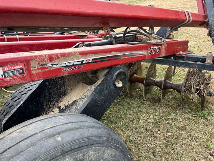 case-ih-370-image-10