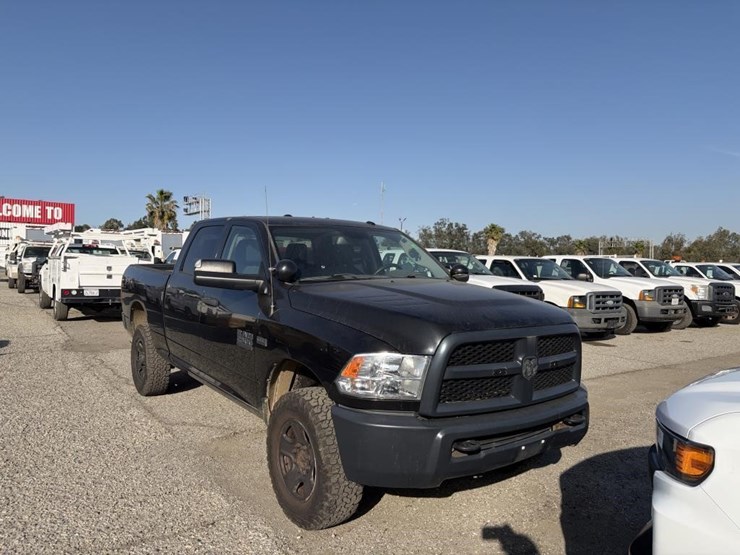 2015-dodge-ram-2500-image-4